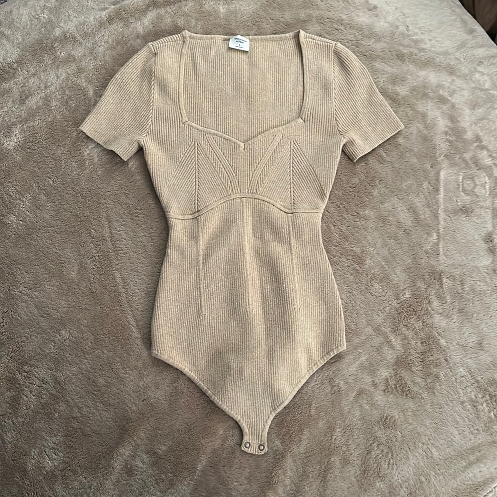 Abercrombie & Fitch Beige sweet heart Ribbed Knit Bodysuit
